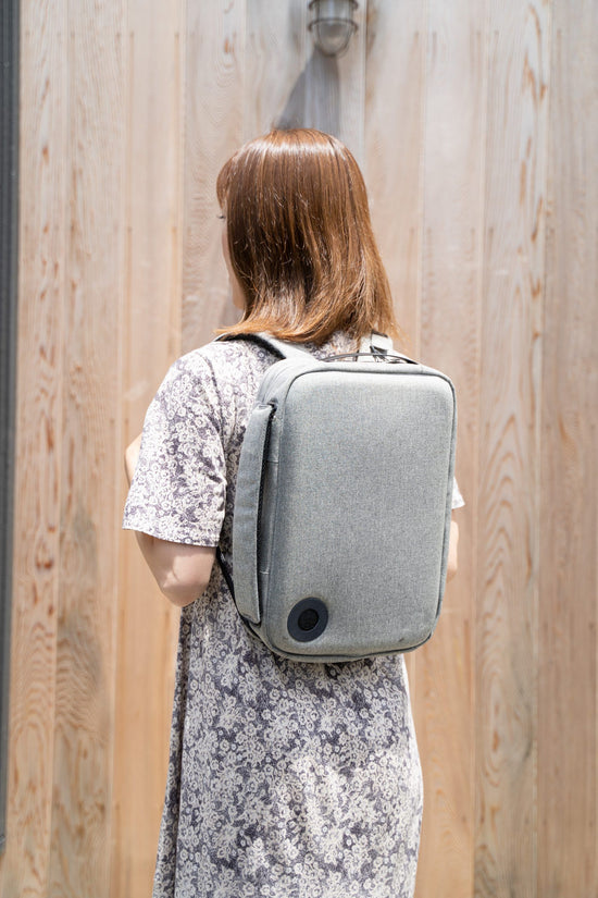 *NEW* SchuBELT: The Smart Bag with Retractable Straps!